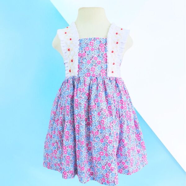 2 trings smocked floral dress